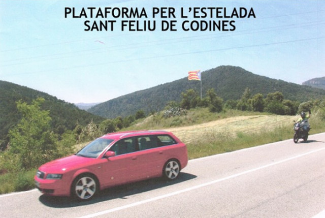 Plantem l'Estelada a Sant Feliu de Codines